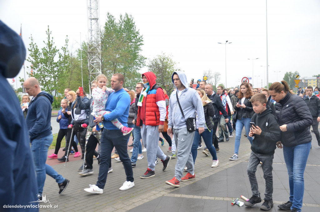 Przemarsz kibiców