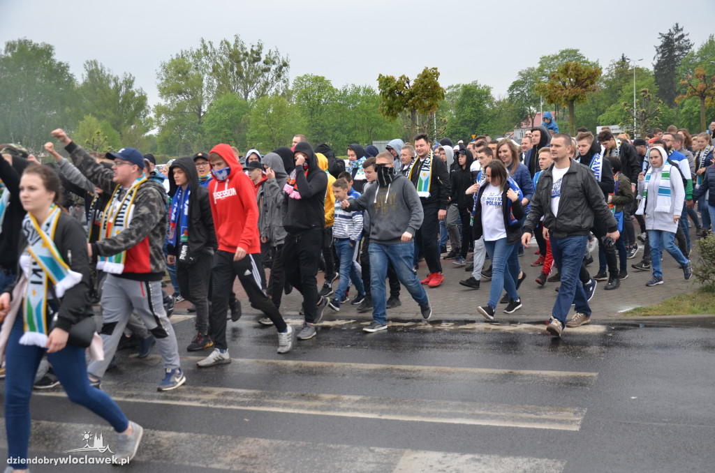 Przemarsz kibiców