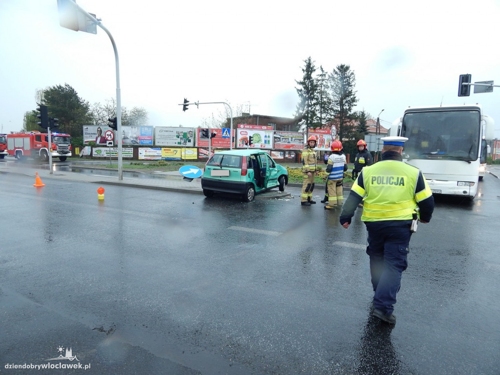 Zderzenie osóbówki z autokarem