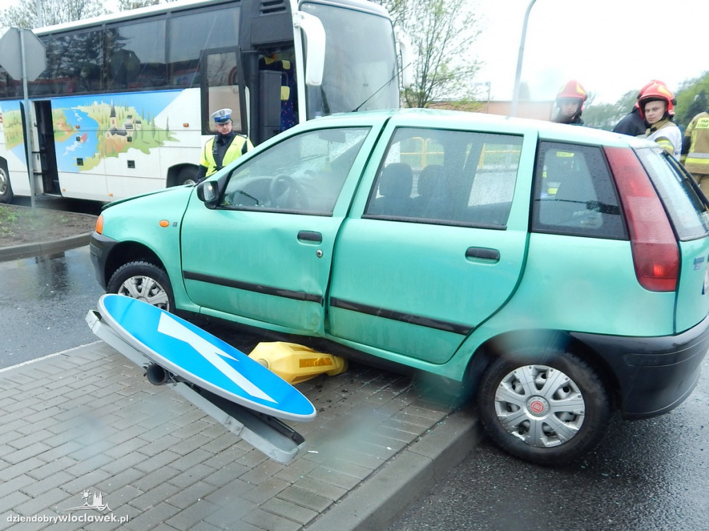 Zderzenie osóbówki z autokarem