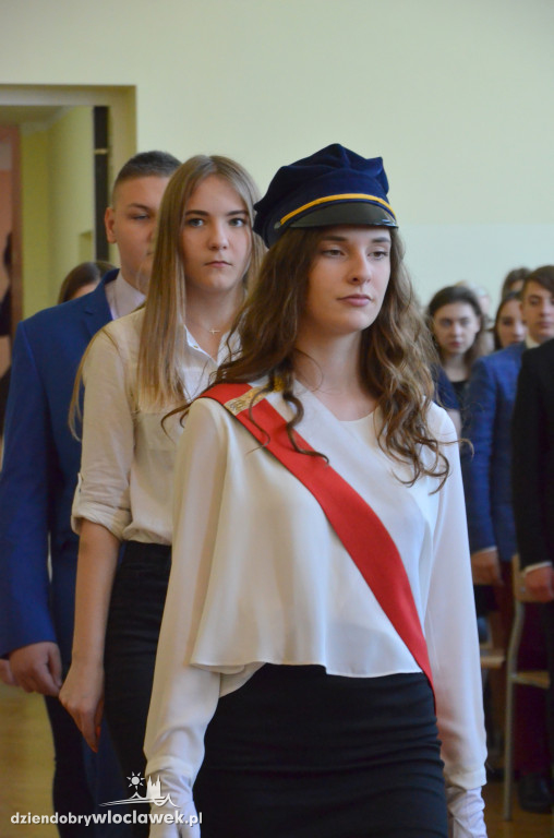 Maturzyści z LMK odebrali świadectwa