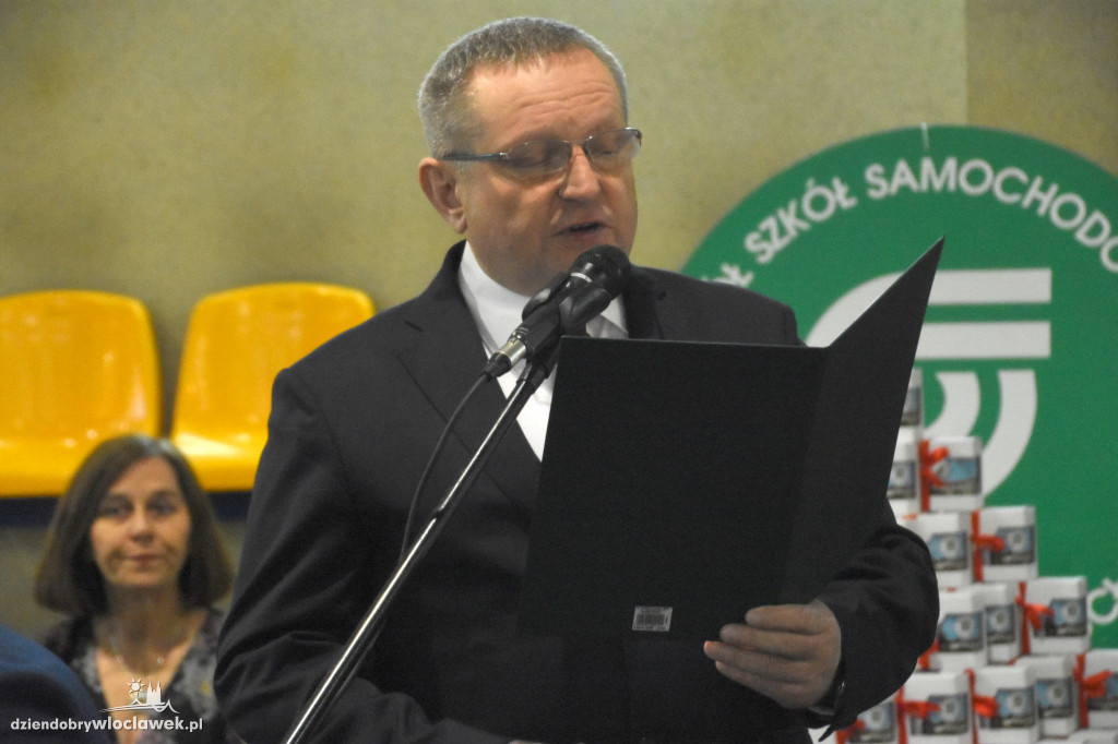 Absolwenci ZSS odebrali świadectwa