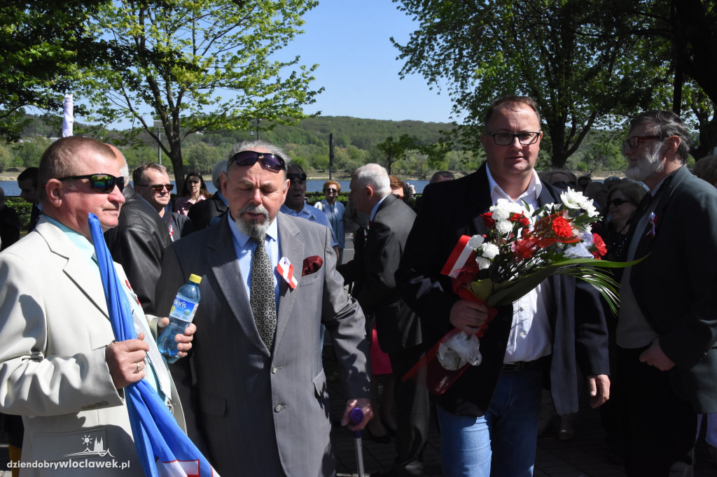 Pochód pierwszomajowy we Włocławku