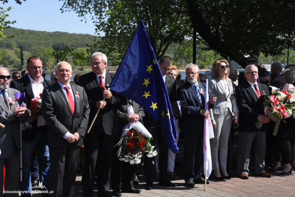 Pochód pierwszomajowy we Włocławku