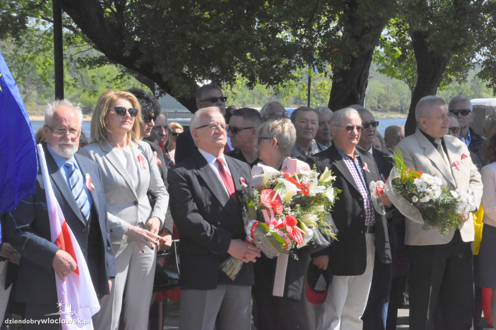 Pochód pierwszomajowy we Włocławku
