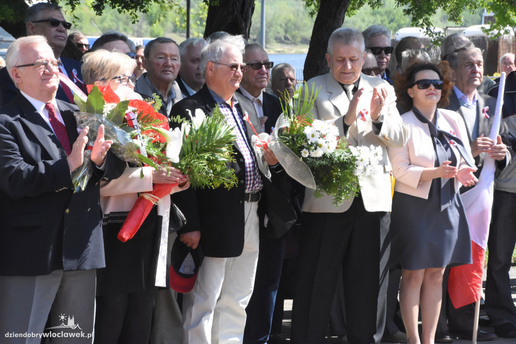 Pochód pierwszomajowy we Włocławku