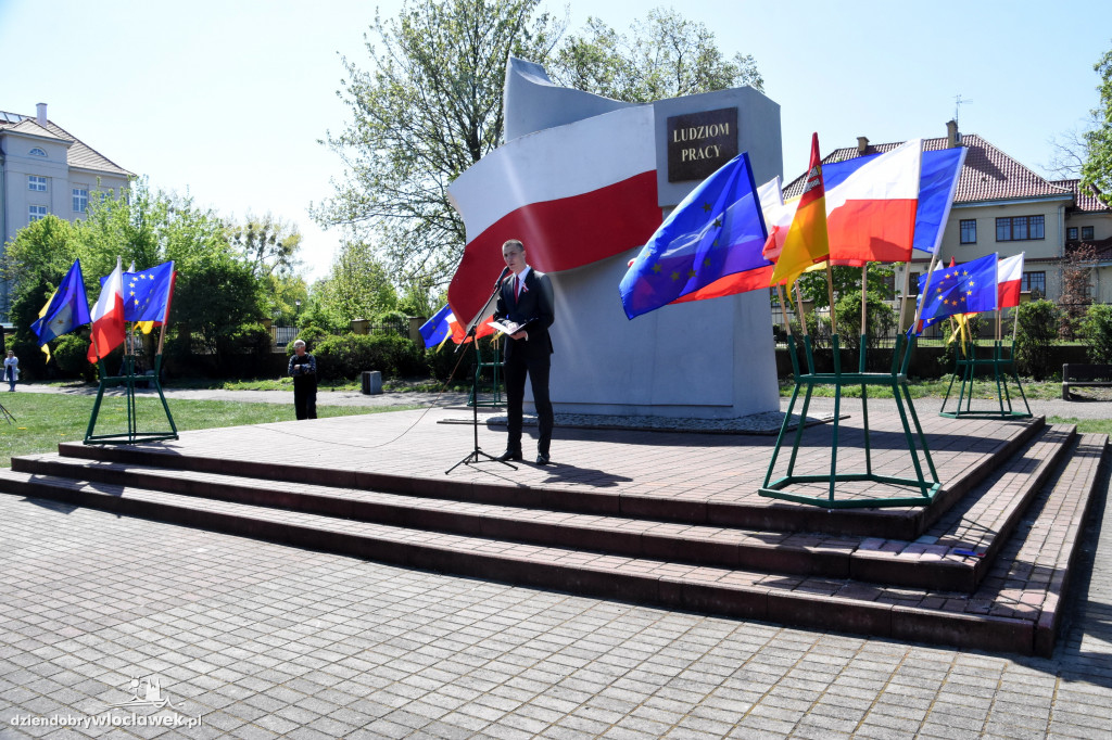Pochód pierwszomajowy we Włocławku