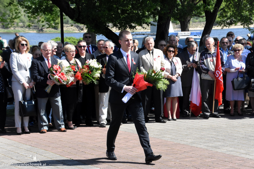 Pochód pierwszomajowy we Włocławku