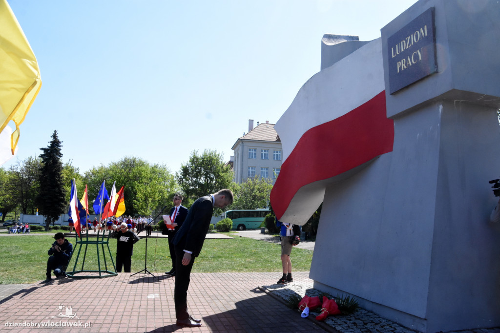 Pochód pierwszomajowy we Włocławku