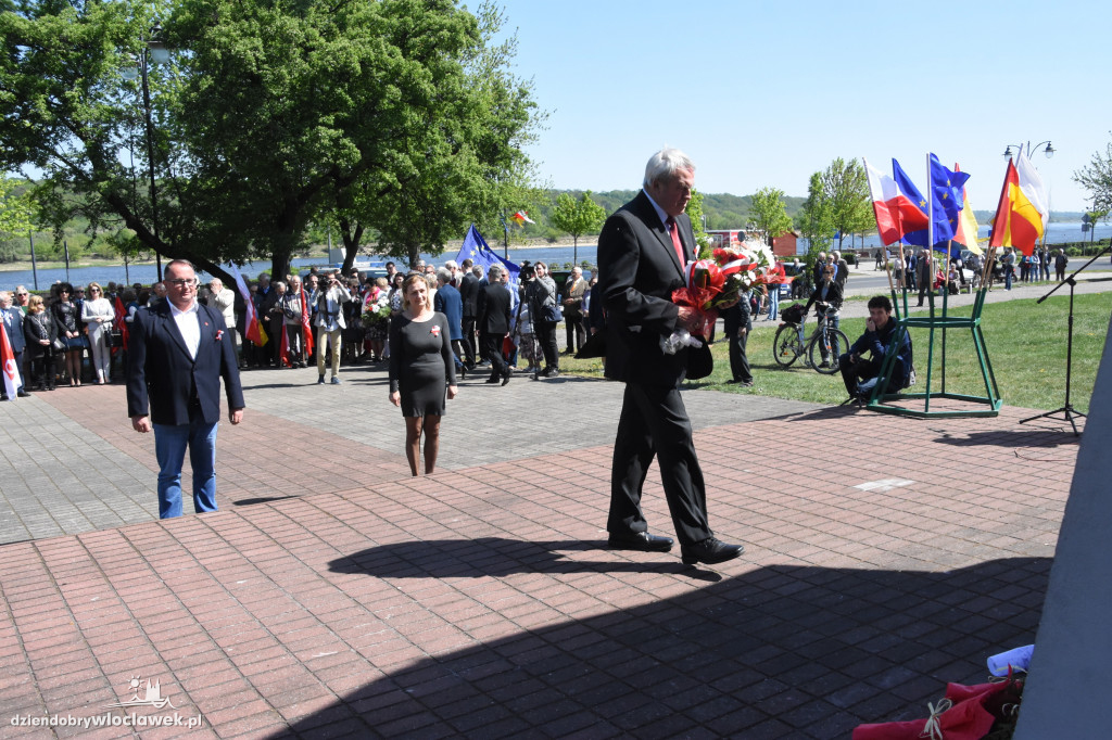 Pochód pierwszomajowy we Włocławku