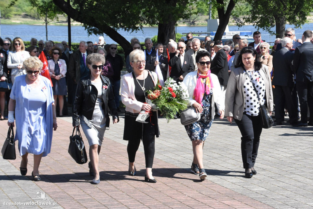 Pochód pierwszomajowy we Włocławku