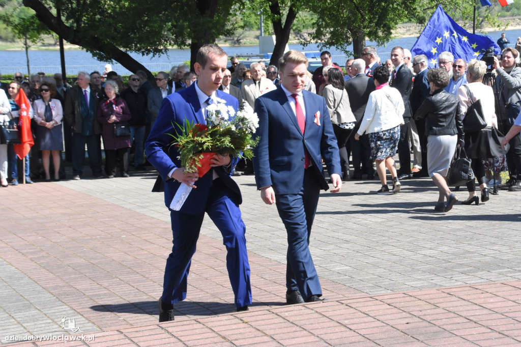Pochód pierwszomajowy we Włocławku