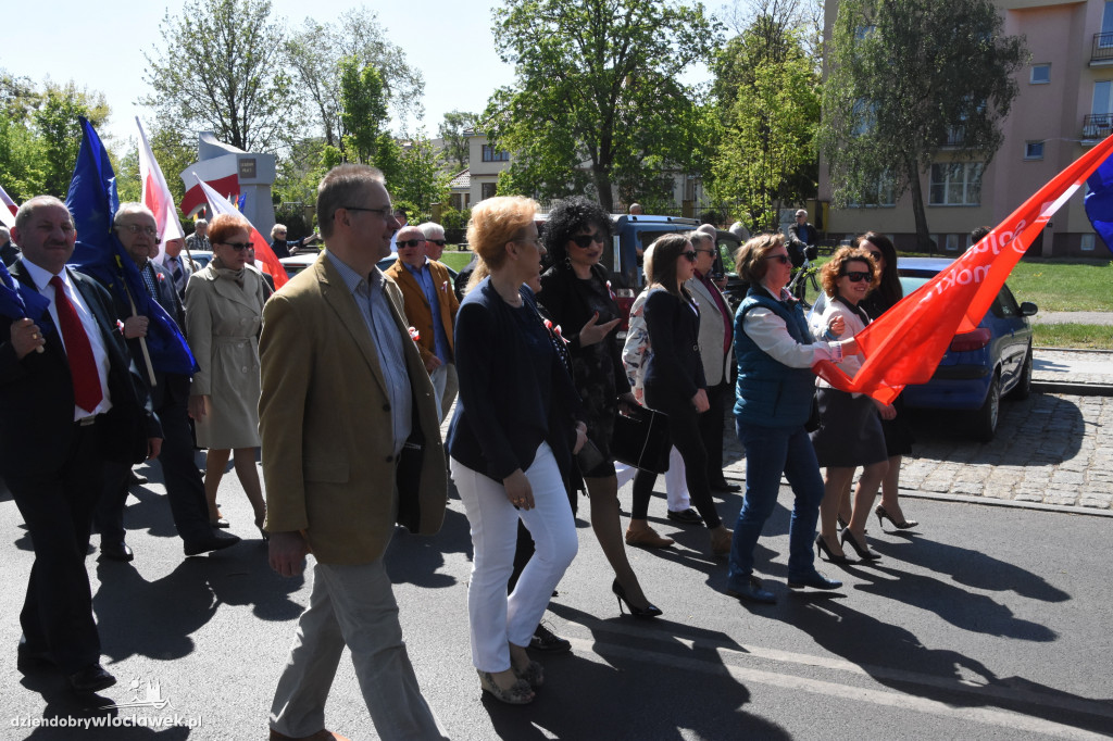 Pochód pierwszomajowy we Włocławku