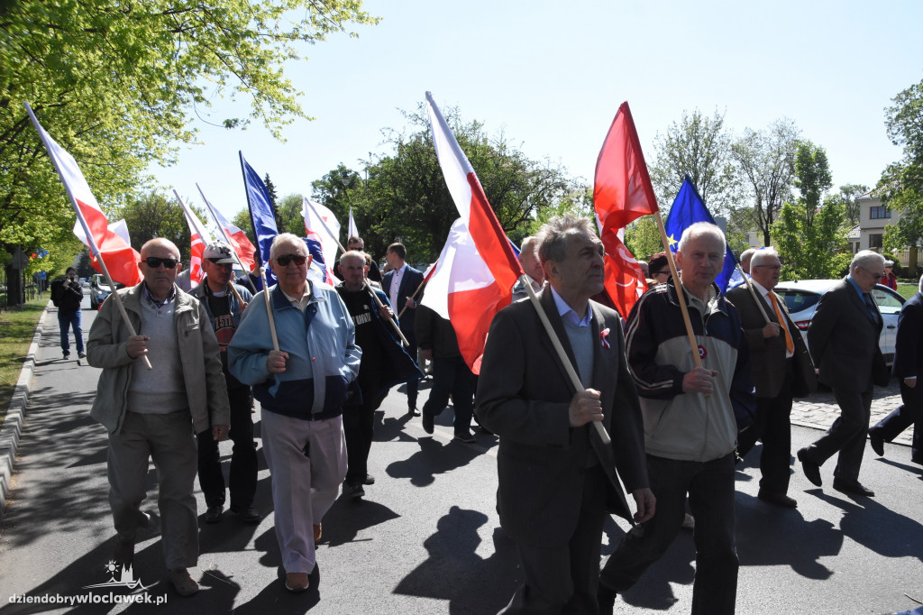 Pochód pierwszomajowy we Włocławku