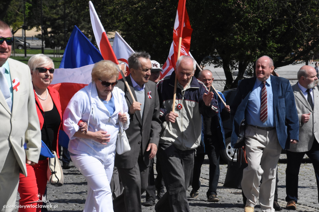 Pochód pierwszomajowy we Włocławku