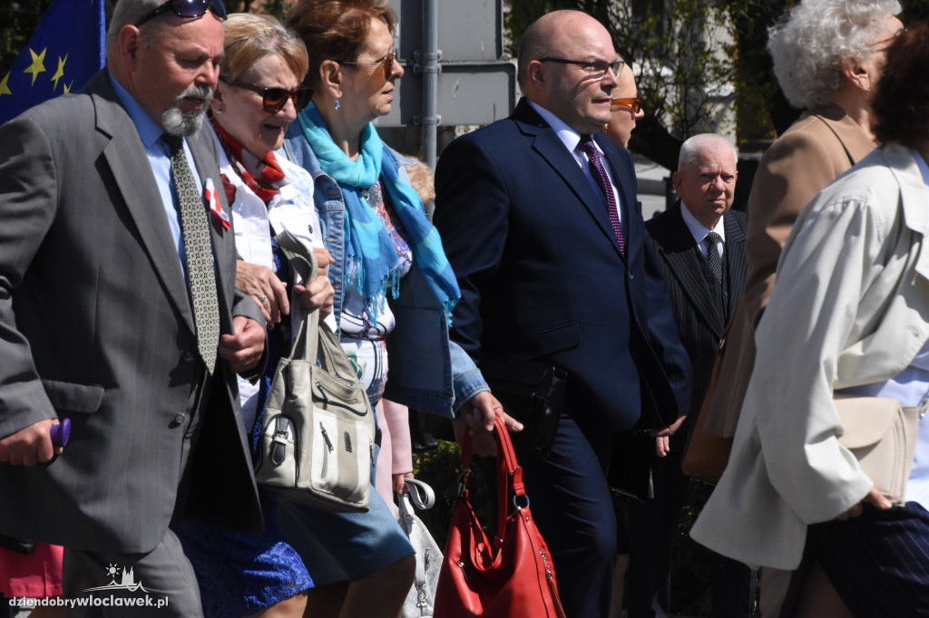 Pochód pierwszomajowy we Włocławku