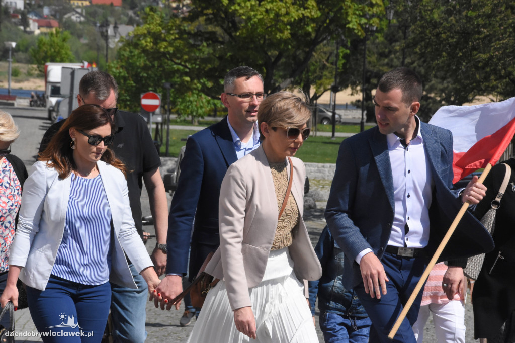 Pochód pierwszomajowy we Włocławku