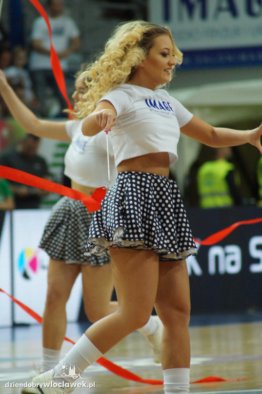 Cheerleaders na 2. meczu play-off
