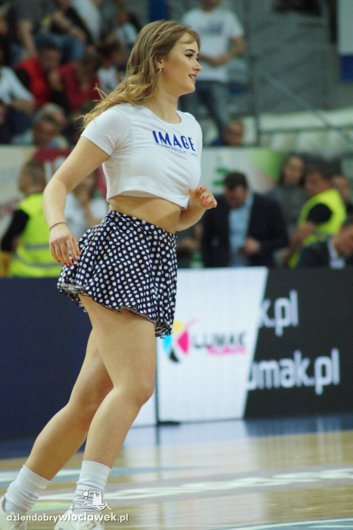 Cheerleaders na 2. meczu play-off