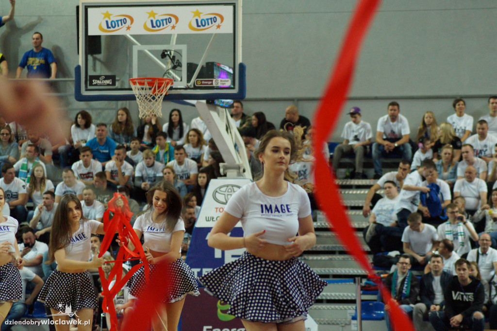 Cheerleaders na 2. meczu play-off