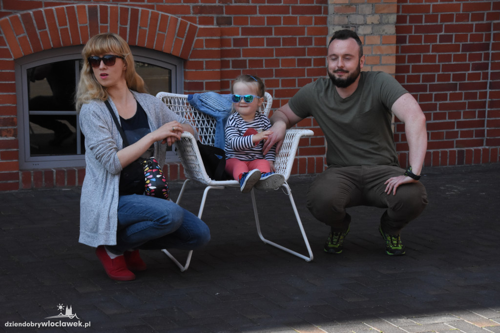 Cyrk na dziedzińcu CK Browar B.