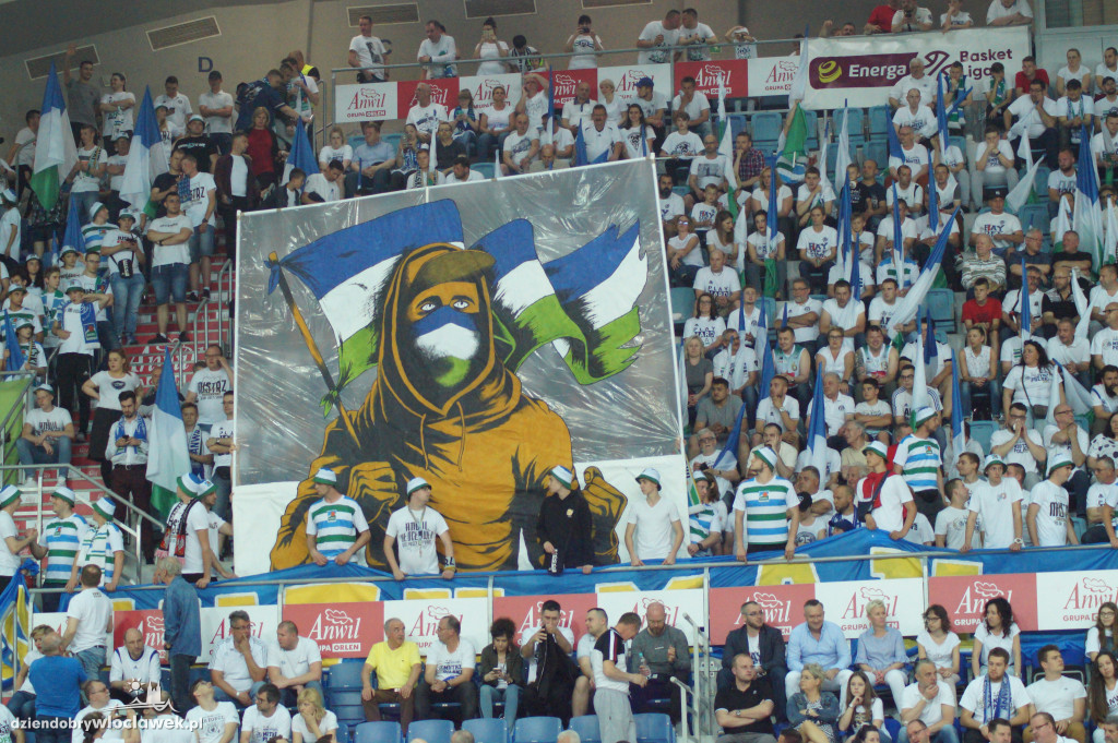 Kibice na 3. meczu play-off z Arką