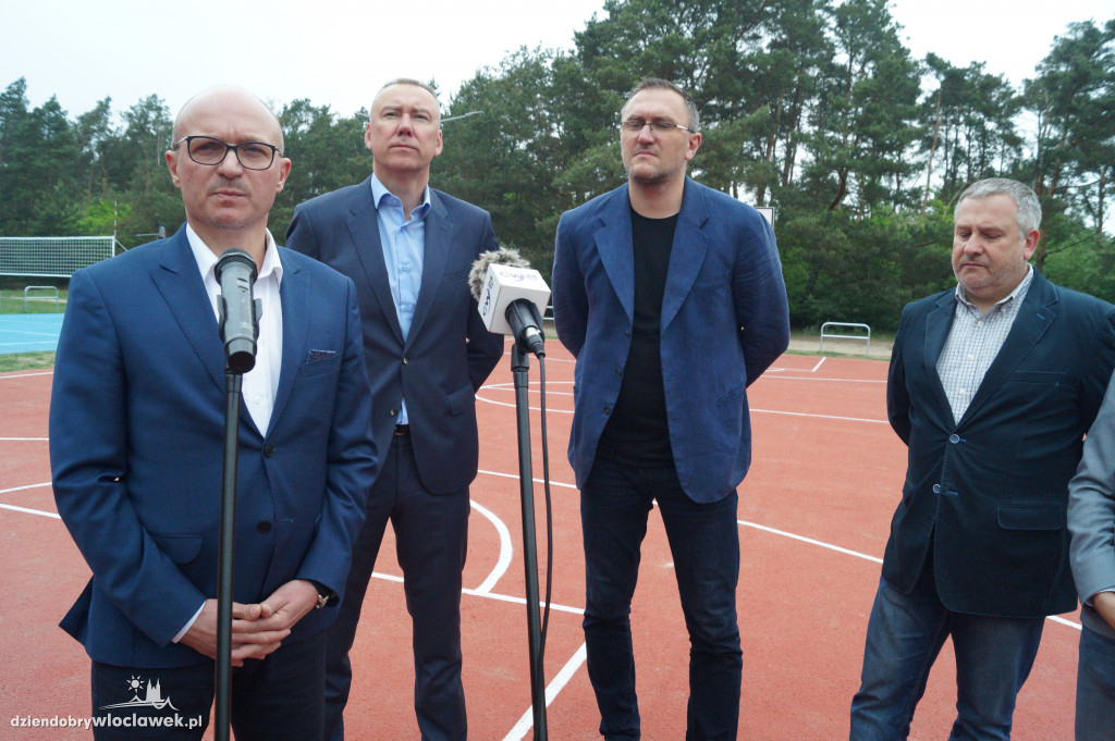 Oficjalne otwarcie boiska przy ul. Sarniej