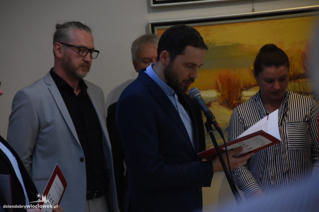 'Niepodległa Suwerenna' w Suszarni