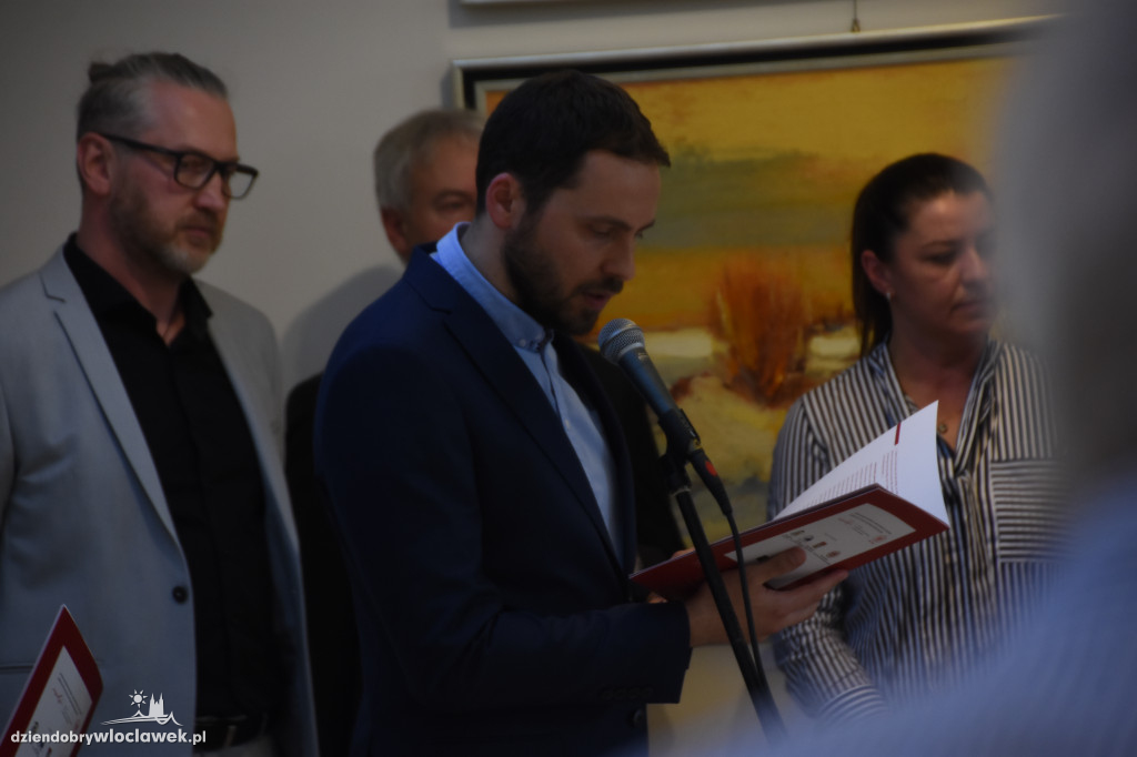 'Niepodległa Suwerenna' w Suszarni
