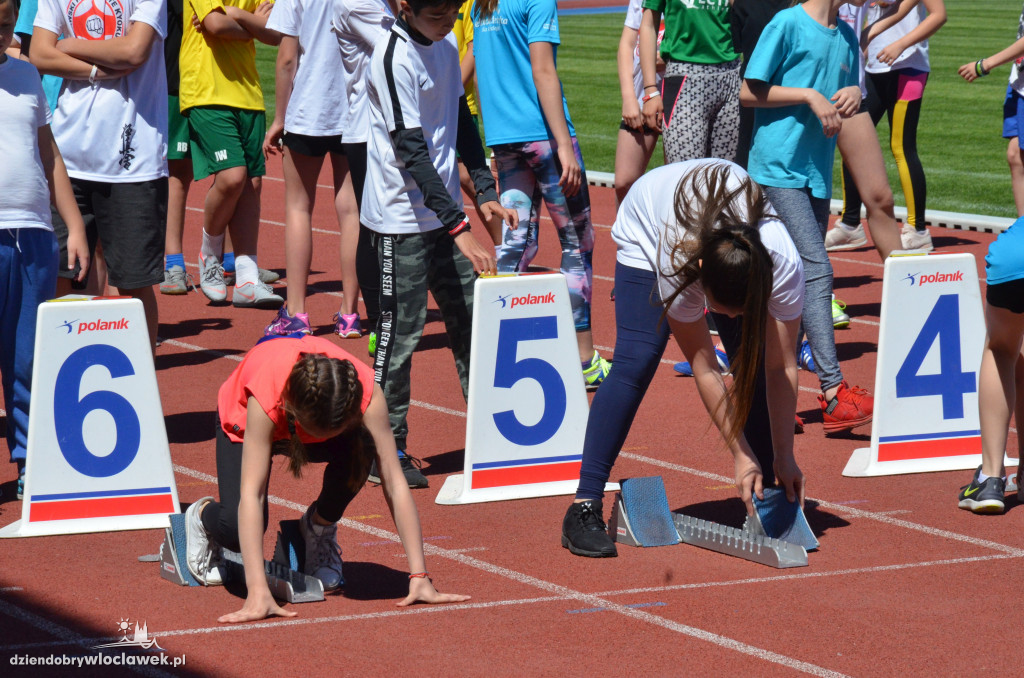 Mityng lekkoatletyczny na stadionie