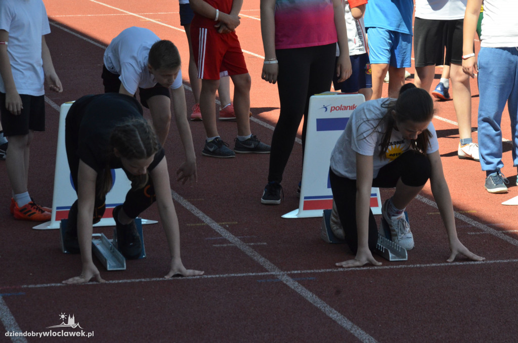 Mityng lekkoatletyczny na stadionie