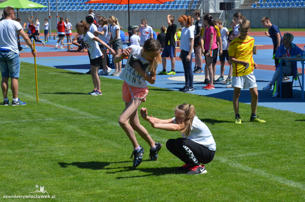 Mityng lekkoatletyczny na stadionie