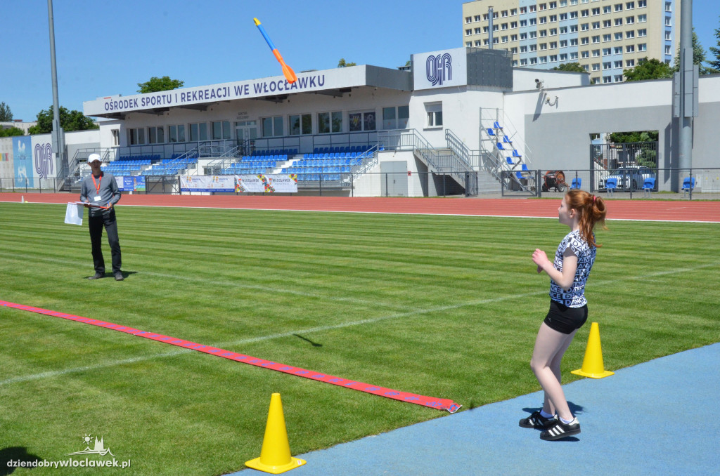 Mityng lekkoatletyczny na stadionie