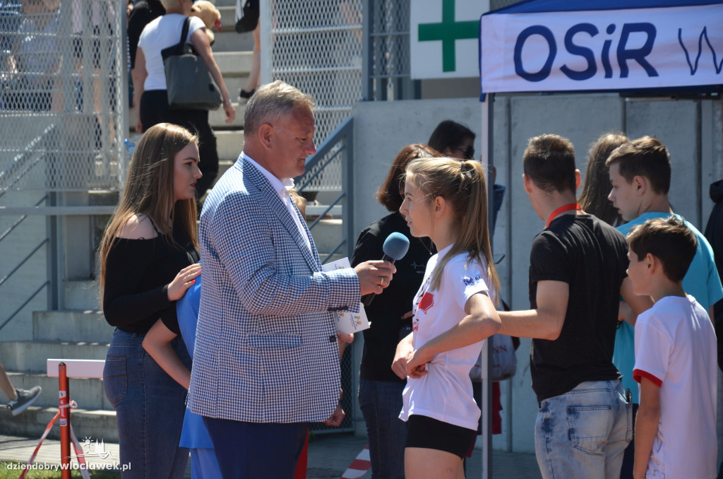 Mityng lekkoatletyczny na stadionie