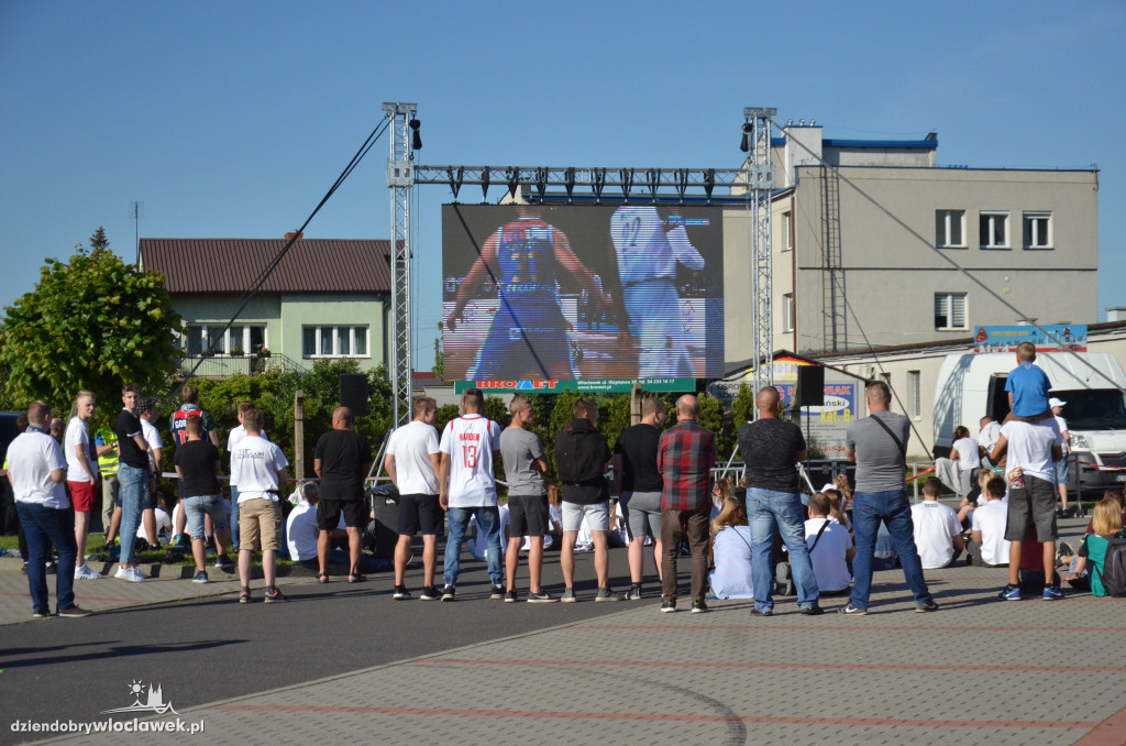 Strefa kibica przy Hali Mistrzów