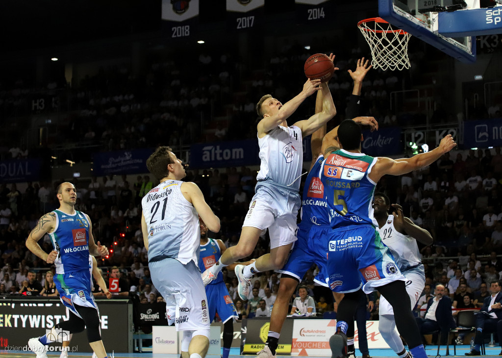 Twarde Pierniki vs Anwil Włocławek