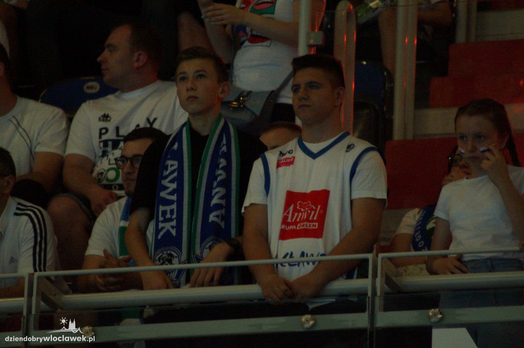 Włocławscy kibice na 2. meczu finału