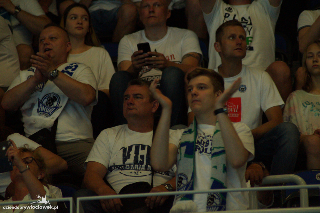 Włocławscy kibice na 2. meczu finału