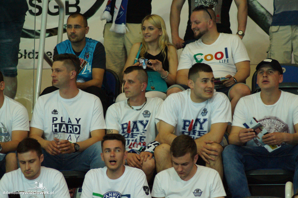 Włocławscy kibice na 2. meczu finału