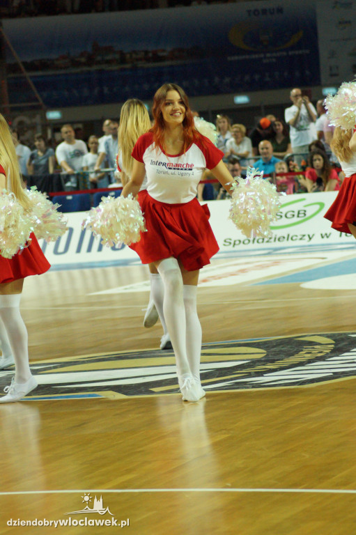 Cheerleaderki na 2. meczu finału