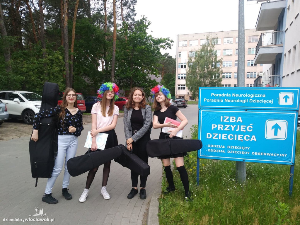 Zagrali dla pacjentów szpitala