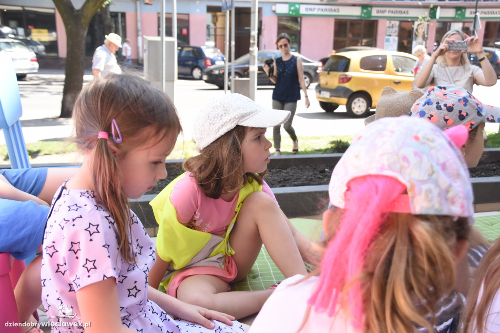 Sportowcy czytają dzieciom