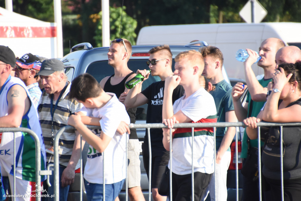 Doping fanów Anwilu w strefie kibica