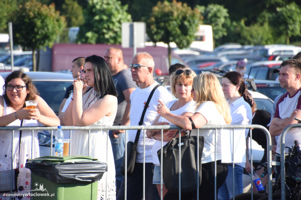 Doping fanów Anwilu w strefie kibica
