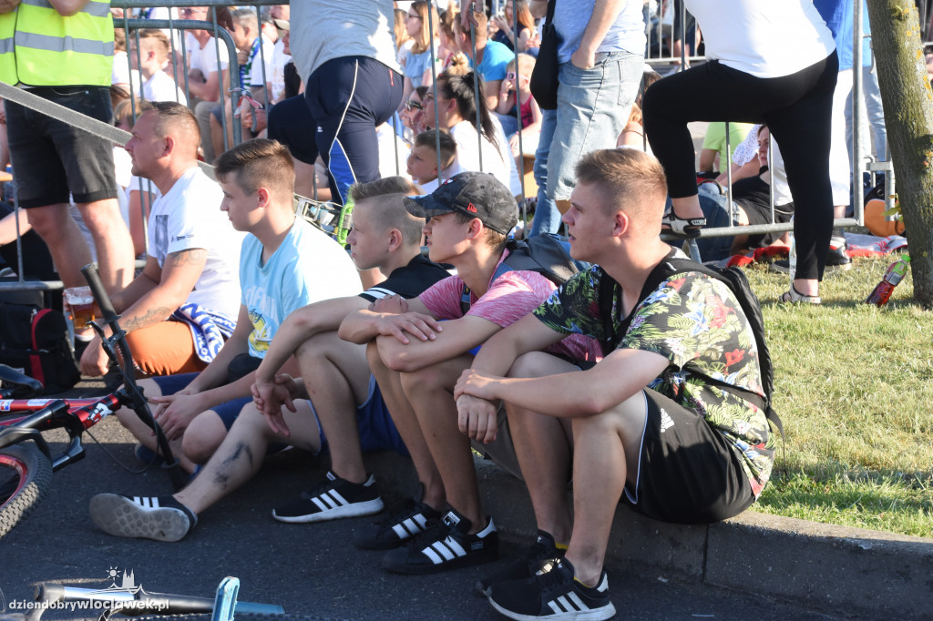 Doping fanów Anwilu w strefie kibica