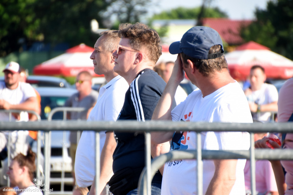 Doping fanów Anwilu w strefie kibica