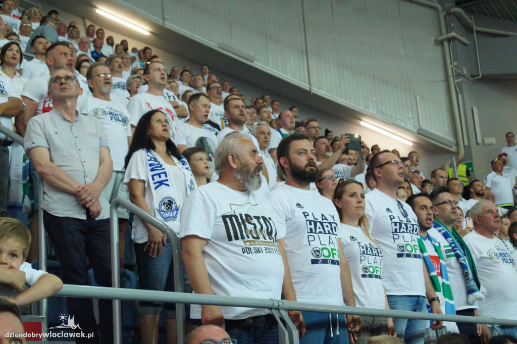 Kibice w Hali Mistrzów na 3. meczu finału
