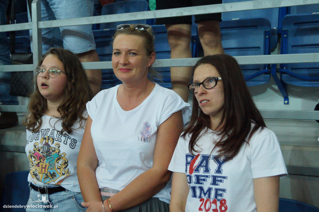 Kibice w Hali Mistrzów na 3. meczu finału