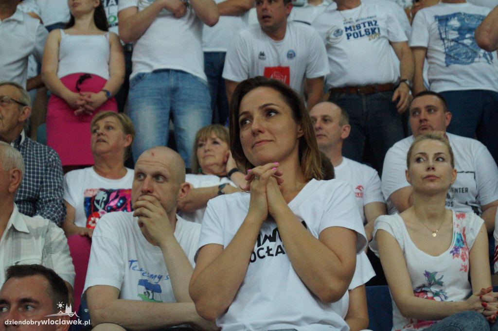 Kibice w Hali Mistrzów na 3. meczu finału