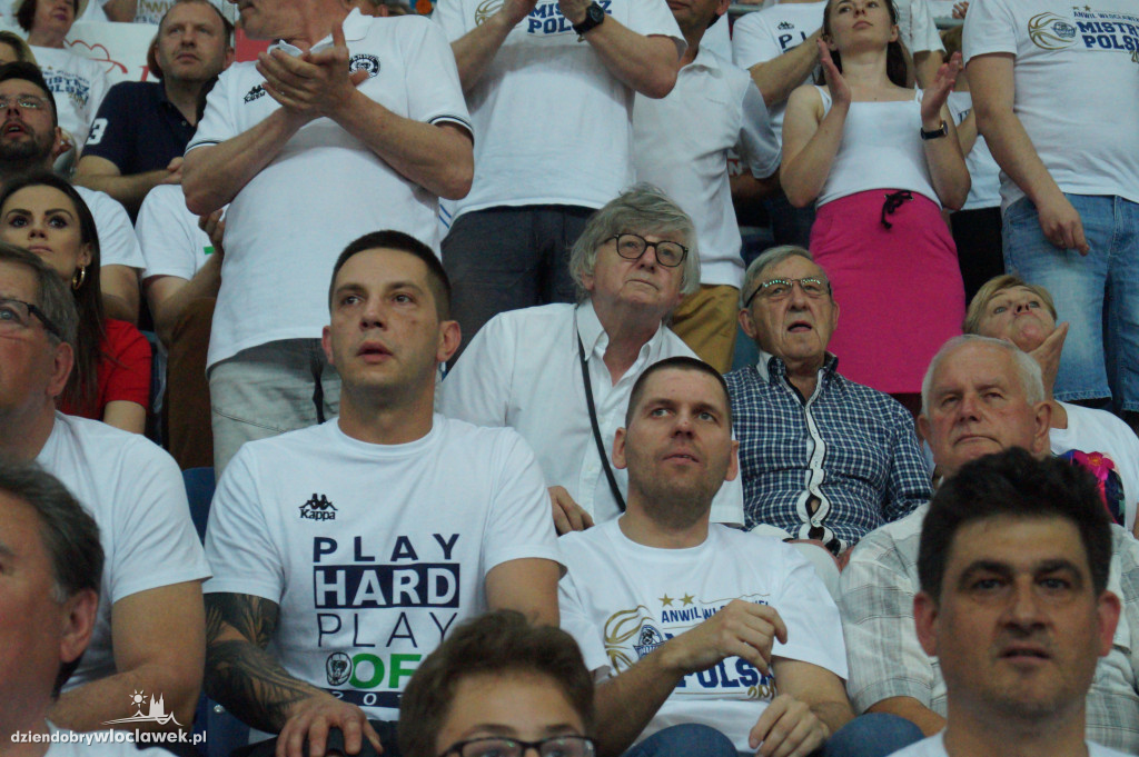 Kibice w Hali Mistrzów na 3. meczu finału